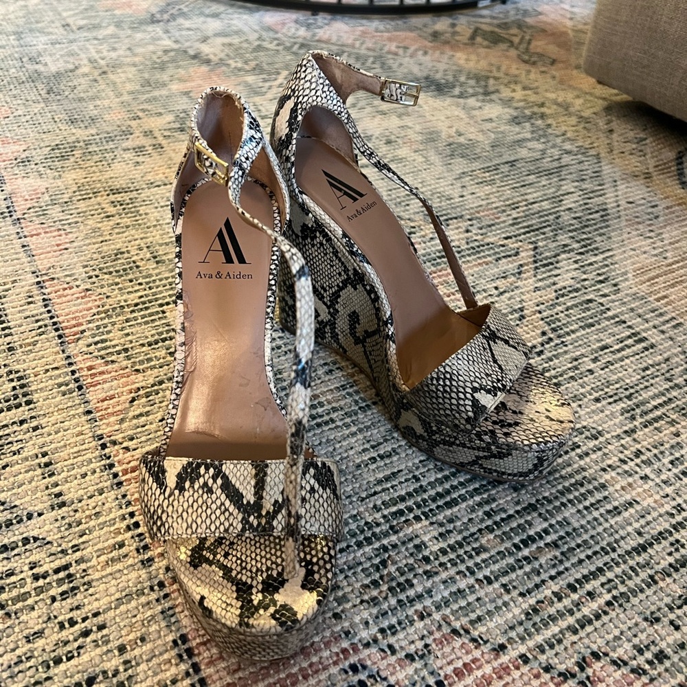 Snakeskin wedge heel sandal